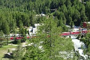 17 Passa il trenino del Bernina Express